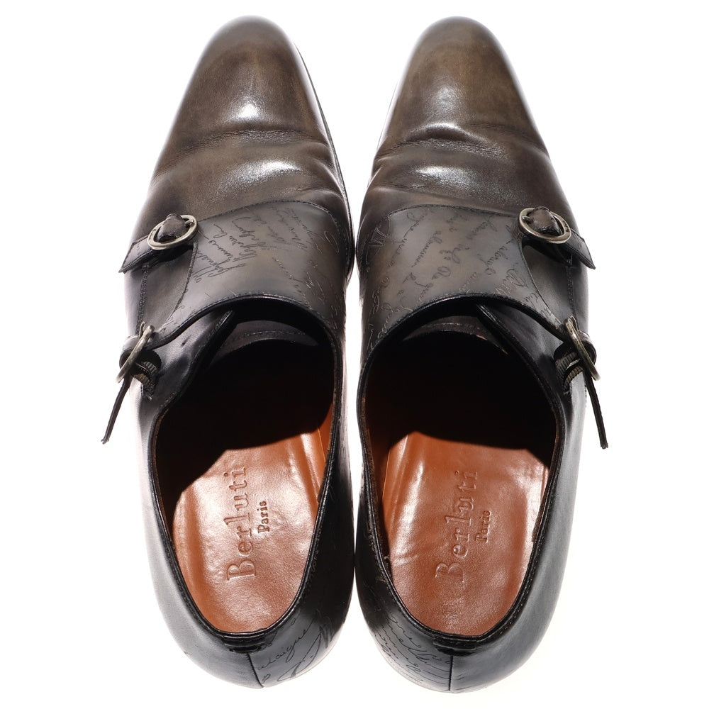 Berluti(ベルルッティ) スクリット カリグラフィ クラシック ダブルモンク ストラップ レザー シューズ カーキ