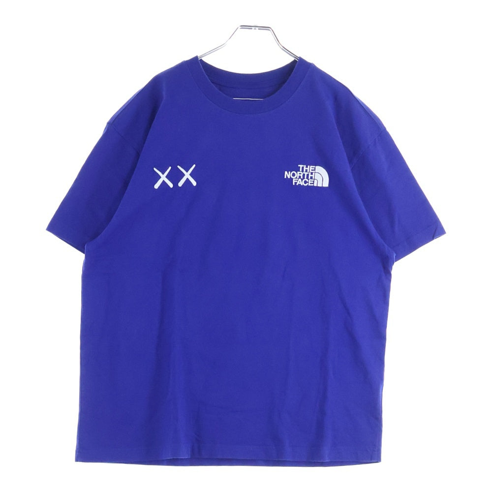 THE NORTH FACE(ザノースフェイス) ×KAWS TEE カウズ ロゴエンブロイダリー クルーネック 半袖Tシャツ カットソー ブルー 5200187090