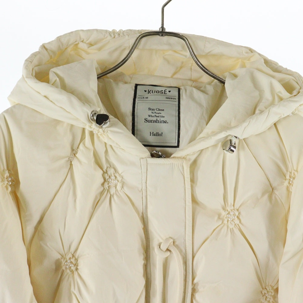 KUOSE(クオセ) PUFFER JACKET シャーリングデザイン フーデッド パフジャケット アイボリー レディース KSC2308001