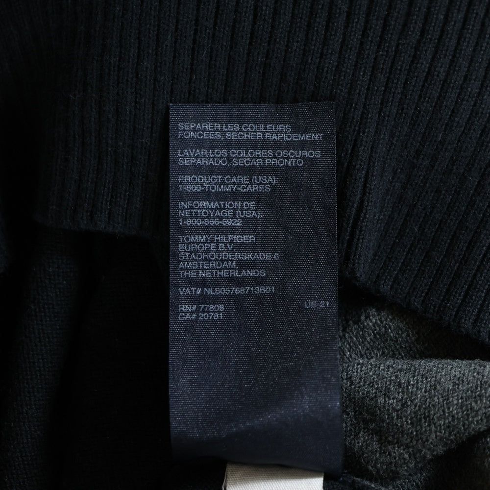 TOMMY HILFIGER(トミーヒルフィガー) ロゴパッチ Vネックニットセーター ブラック/グレー 0500606
