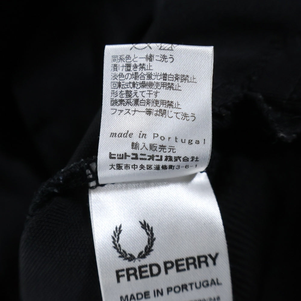 FRED PERRY(フレッドペリー) 胸エンブロイダリーデザイン ダブルポケット ジップアップ トラックジャケット ブラック J4775