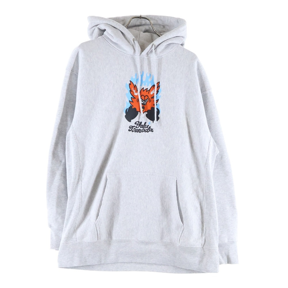 VERDY(ベルディ) ×YUKI TSUNODA HOODIE フロントキャラクタープリント スウェット プルオーバーパーカー グレー