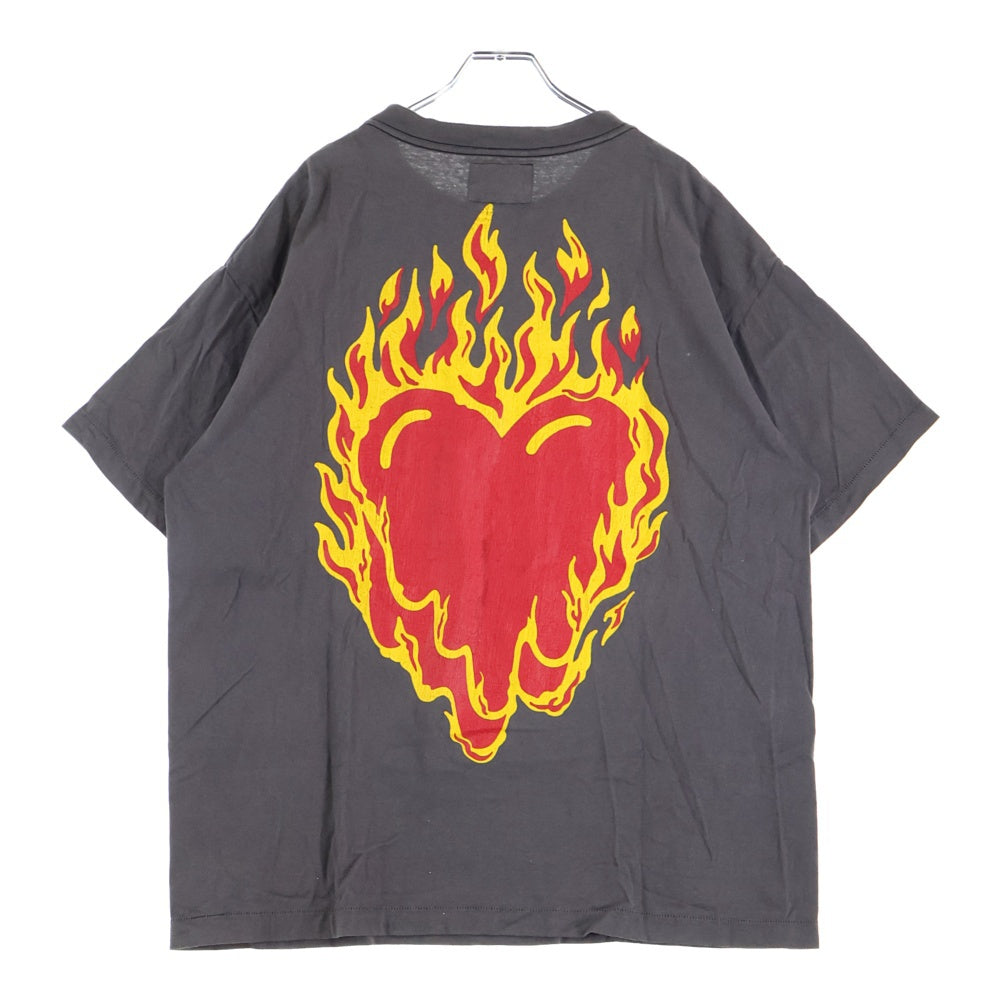 Emotionally Unavailable(エモーショナリー アンアヴェイラブル) HEARTS ON FIRE TEE ハート オン ファイヤー クルーネック カットソー 半袖Tシャツ ブラック EU-S22-0000-039