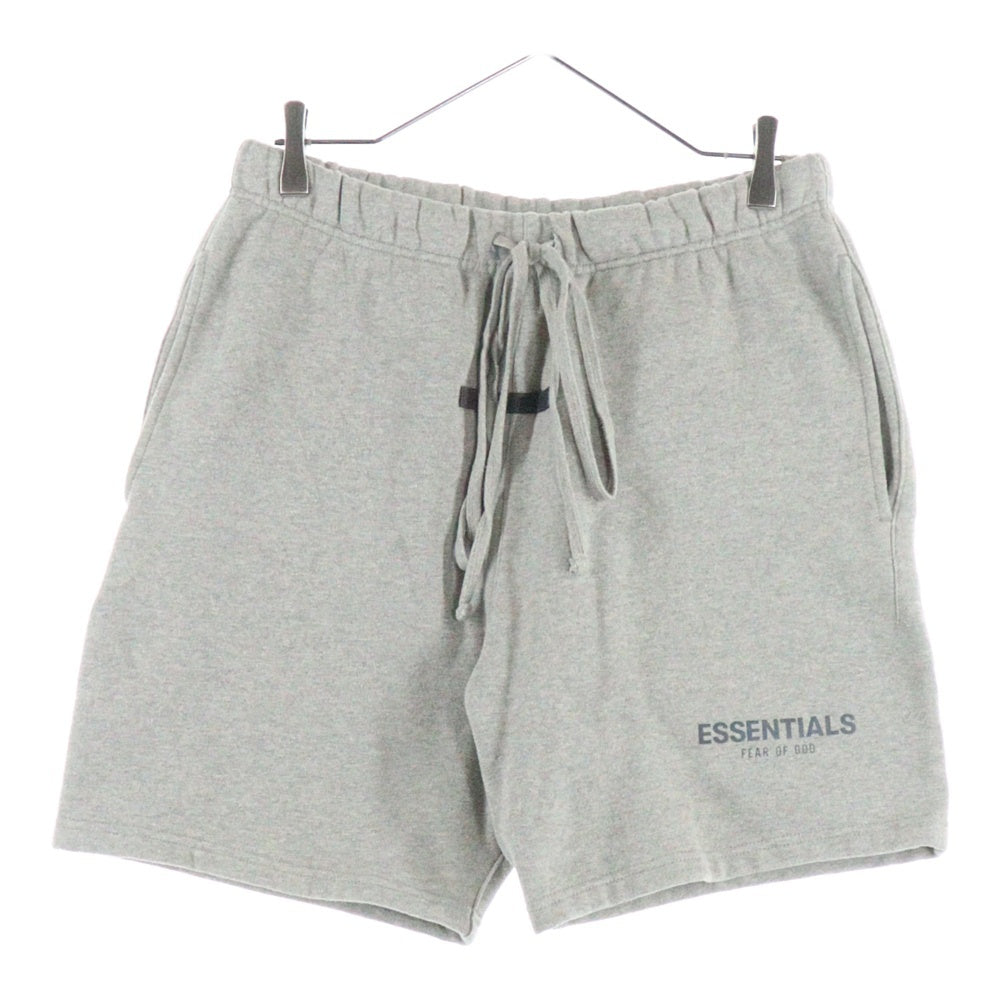 FEAR OF GOD ESSENTIALS(フィアオブゴッド エッセンシャルズ) フロントリフレクターロゴ 裏起毛 ドローストリング スウェット ハーフパンツ グレー