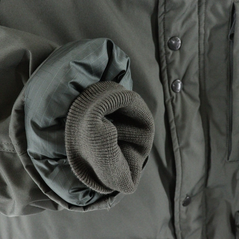 THE NORTH FACE PURPLE LABEL(ノースフェイスパープルレーベル) ファーフーデッド ジップアップダウンジャケット カーキ ND2970N