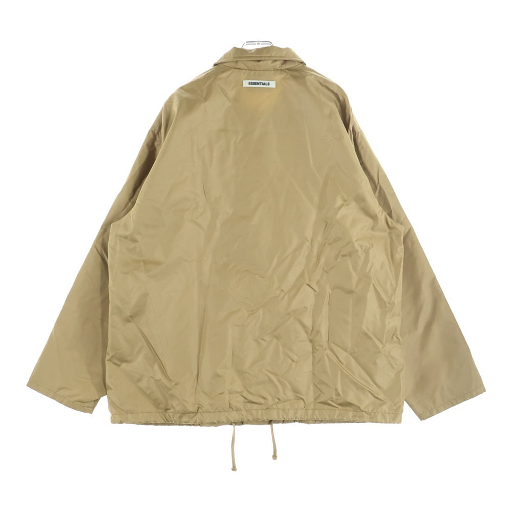 FEAR OF GOD ESSENTIALS(フィアオブゴッド エッセンシャルズ) バックロゴパッチ コーチジャケット ブラウン