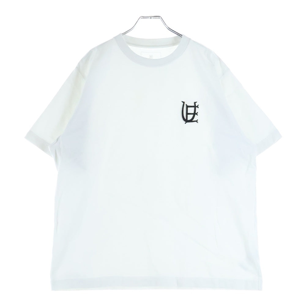 UNIFORM EXPERIMENT(ユニフォームエクスペリメント) 胸エンブロイダリーデザイン クルーネック カットソー 半袖Tシャツ ホワイト UE-232024