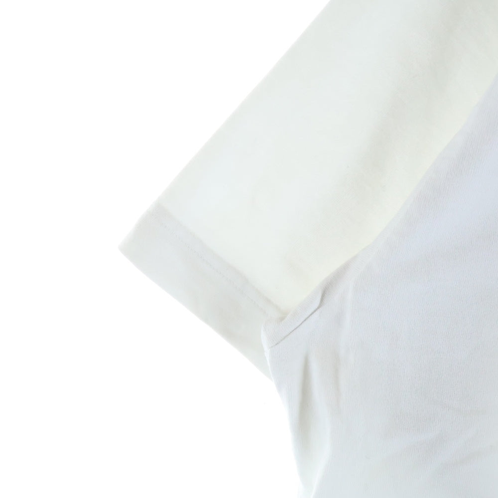 UNIFORM EXPERIMENT(ユニフォームエクスペリメント) 胸エンブロイダリーデザイン クルーネック カットソー 半袖Tシャツ ホワイト UE-232024