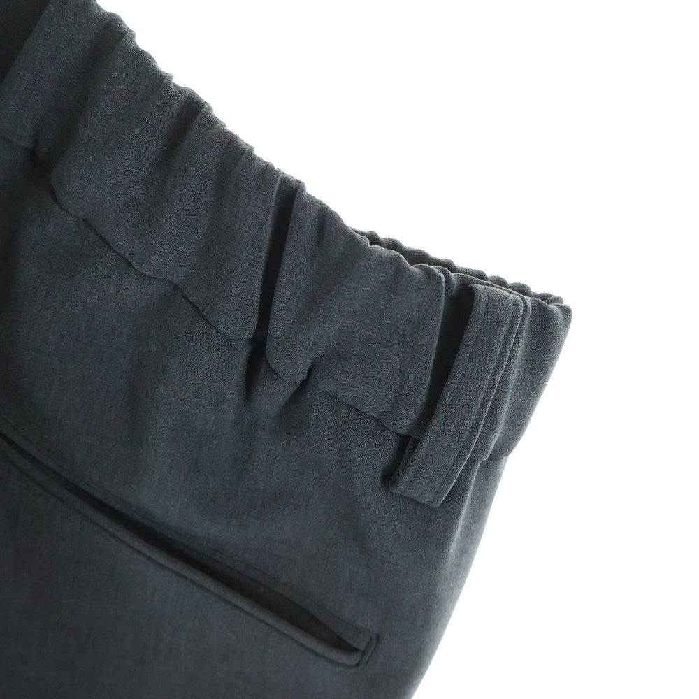 ATTACHMENT(アタッチメント) 25SS ポリエステルストレッチダブルクロス レギュラーフィット イージートラウザーズ パンツ チャコール AG51-025