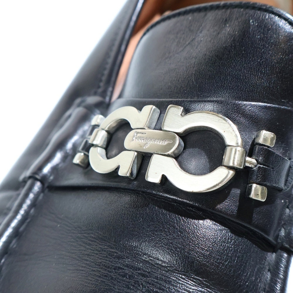 Salvatore Ferragamo(サルヴァトーレ フェラガモ) シルバービット スクエアトゥ コインローファー ブラック