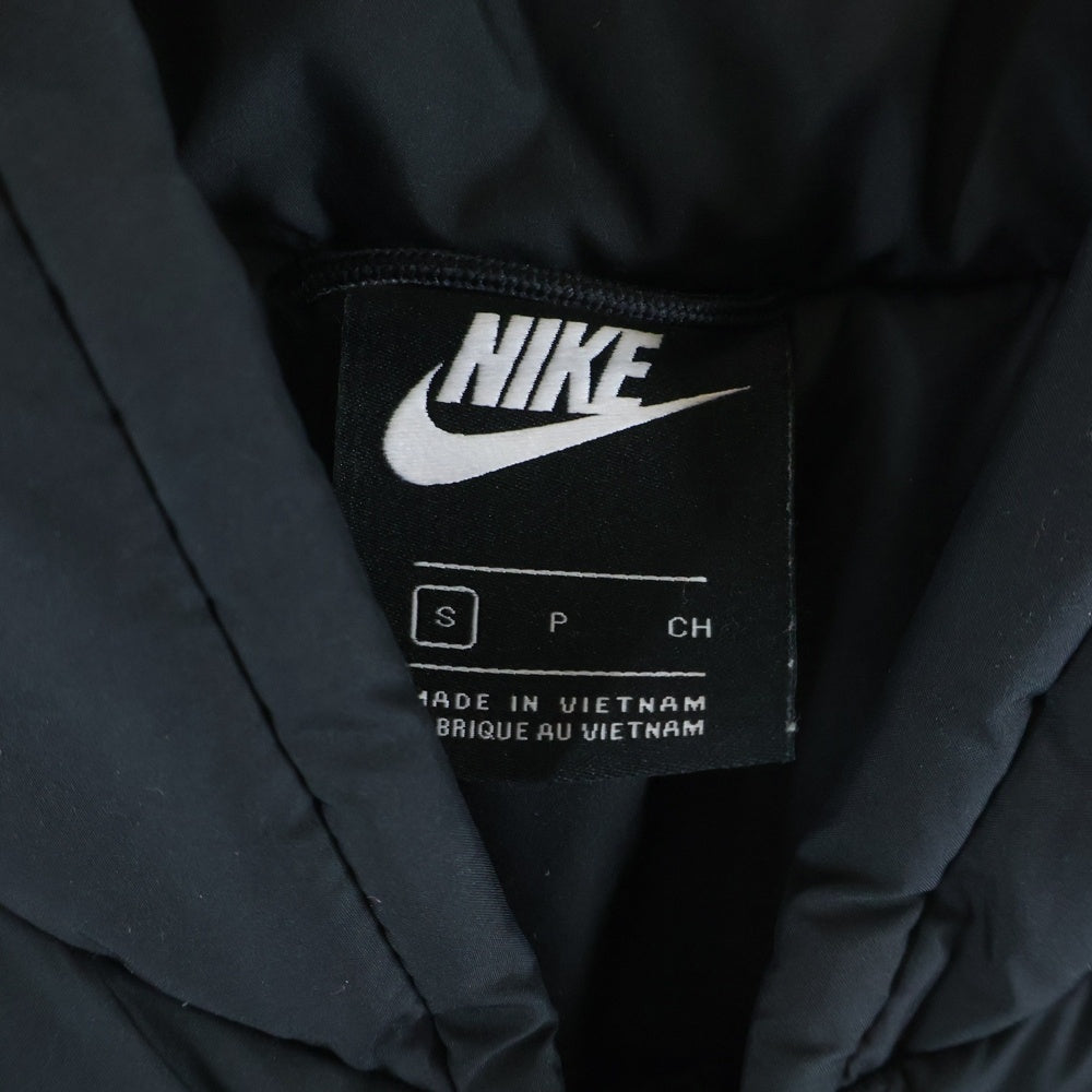 NIKE(ナイキ) NSW SYNTHETIC FILL FZ ナイロン ロゴプリント ジップアップジャケット ブラック/ホワイト CD9235-010