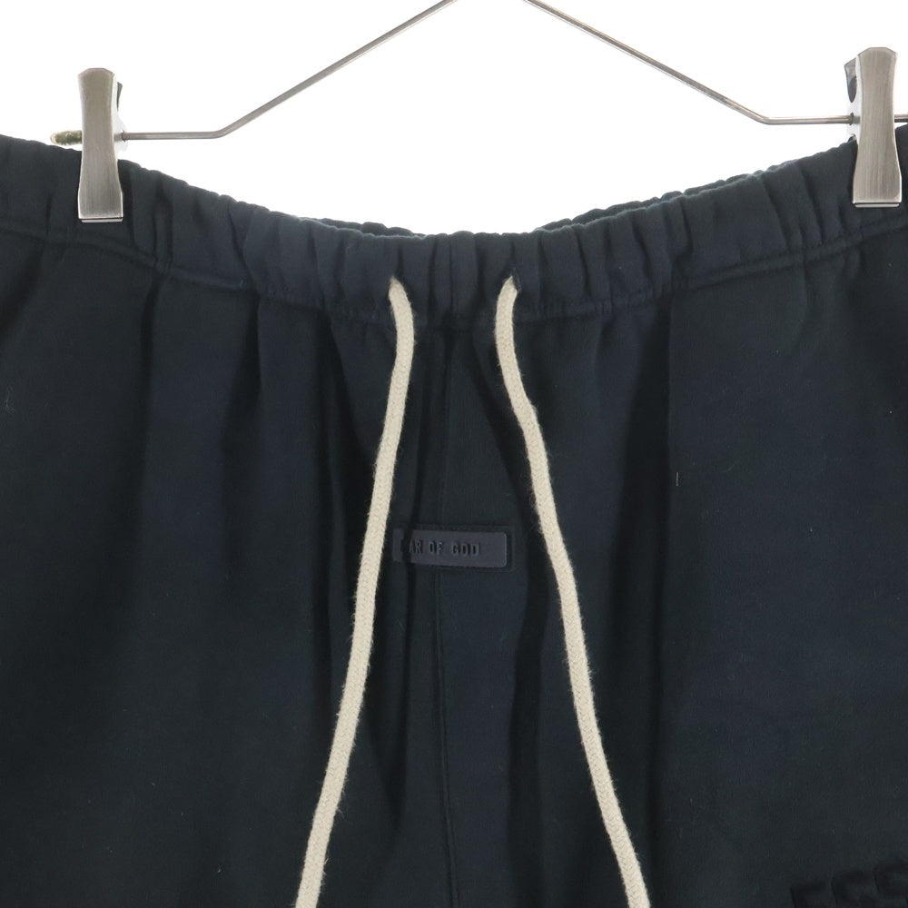 FEAR OF GOD ESSENTIALS(フィアオブゴッド エッセンシャルズ) フロントロゴ スウェットハーフパンツ ショーツ ブラック