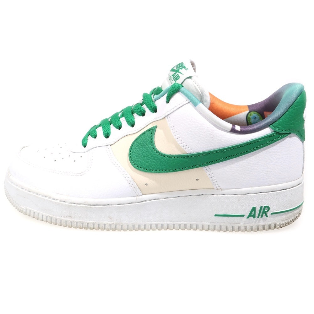 NIKE(ナイキ) AIR FORCE 1 07 LV8 EMB WHITE AND MALACHITE エアフォース1 ホワイト アンド マラカイト ローカットスニーカー US9/27cm ホワイト