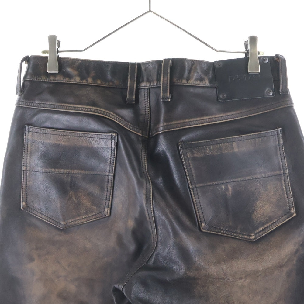 ISAMU KATAYAMA BACKLASH(イサムカタヤマバックラッシュ) 25SS 茶芯ジャパンステアヴィンテージ加工 ボタンフライカウレザーパンツ 2144-01