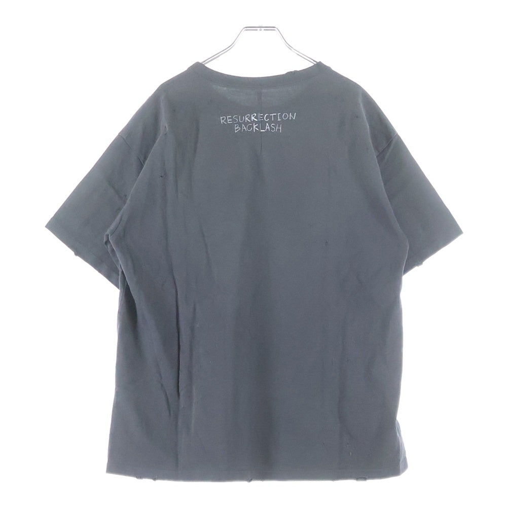ISAMU KATAYAMA BACKLASH(イサムカタヤマバックラッシュ) 24SS ×RESURRECTION レザレクション コットン天竺製品染 ダメージ加工Tシャツ 半袖クルーネックカットソー グレー RES-2111-01