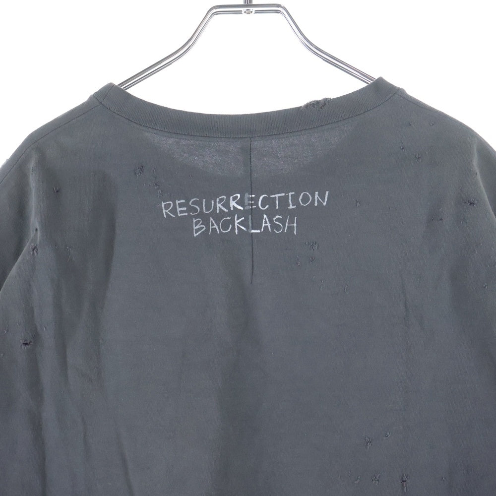 ISAMU KATAYAMA BACKLASH(イサムカタヤマバックラッシュ) 24SS ×RESURRECTION レザレクション コットン天竺製品染 ダメージ加工Tシャツ 半袖クルーネックカットソー グレー RES-2111-01