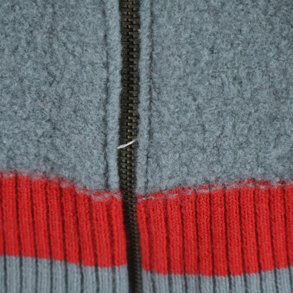 DIESEL(ディーゼル) 90-00S ショルダーライン エンブレムプリント スタンドカラー ドライバーズニット グレー/レッド レディース