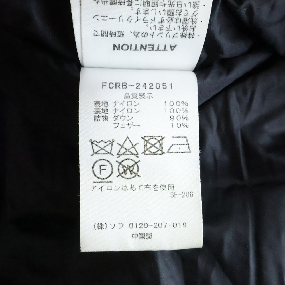 F.C.R.B./F.C.Real Bristol/FCRB(エフシーアールビー/エフシーレアルブリストル) 24AW DOWN HOODED JACKET バックロゴ ダウン フーディ ジャケット カーキ FCRB-242051