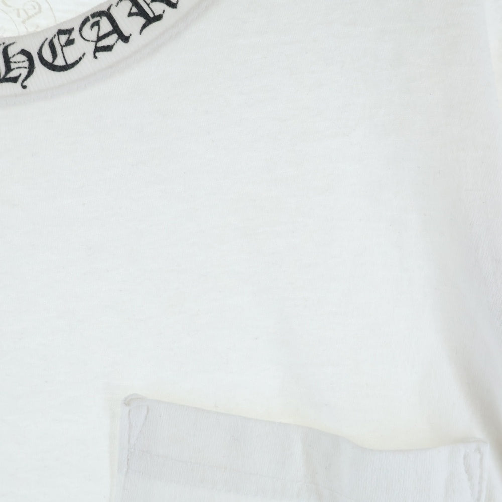 CHROME HEARTS(クロムハーツ) Neck Logo ネックロゴ アームプリント ロングスリーブ L/S 長袖 ポケットTシャツ カットソー ホワイト