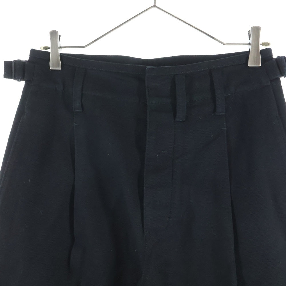 LEMAIRE(ルメール) 25SS PLEATED CARROT PANTS プリーツ キャロットパンツ サイドアジャスター付チノパンツ ブラック PA1194 LF1365