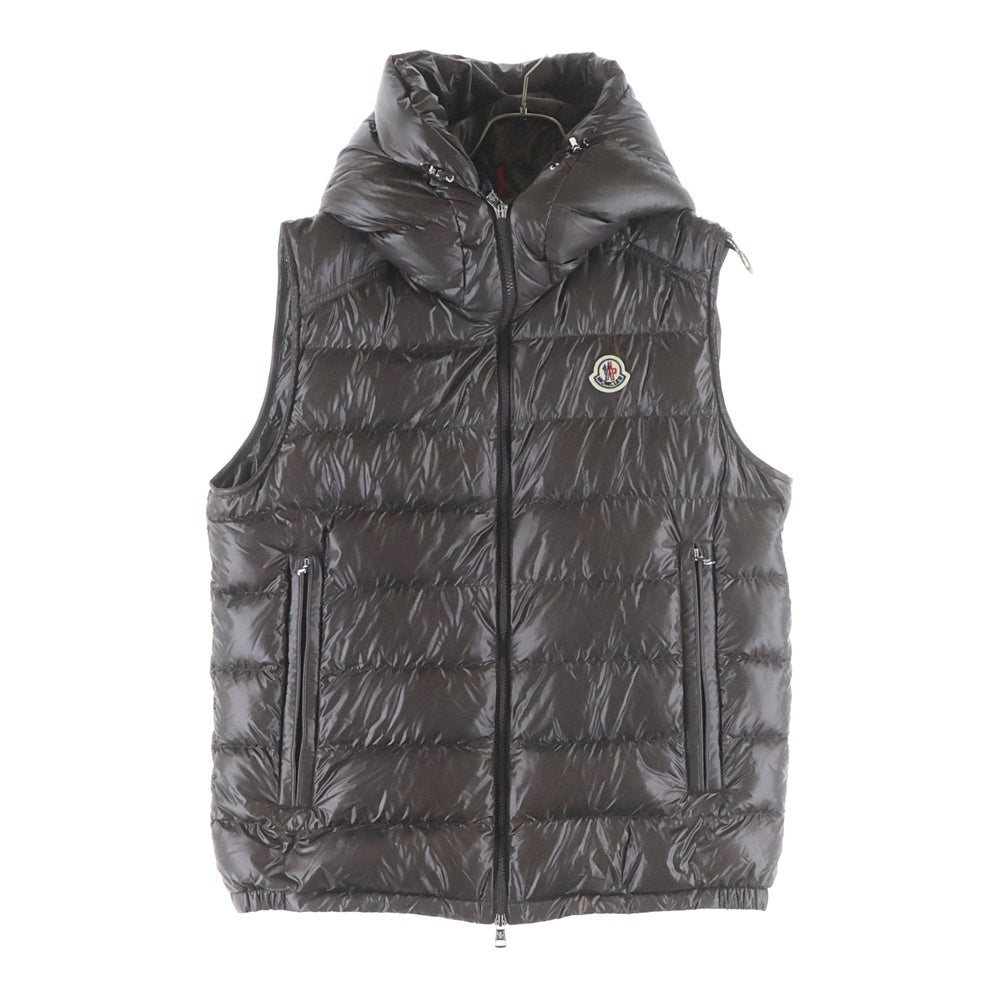MONCLER(モンクレール) 24AW BARANT バラント ロゴパッチ ジップアップ フーデッド ダウン ベスト ブラウン J20911A00062 597EX
