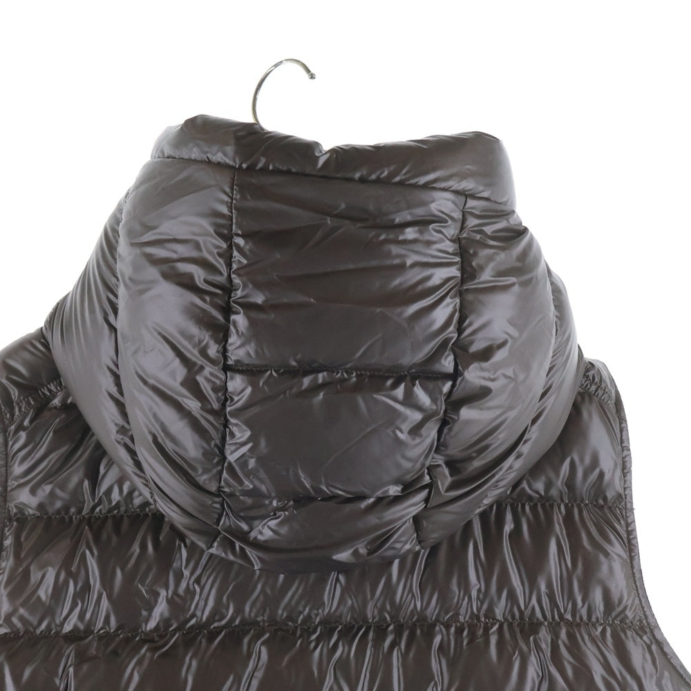 MONCLER(モンクレール) 24AW BARANT バラント ロゴパッチ ジップアップ フーデッド ダウン ベスト ブラウン J20911A00062 597EX