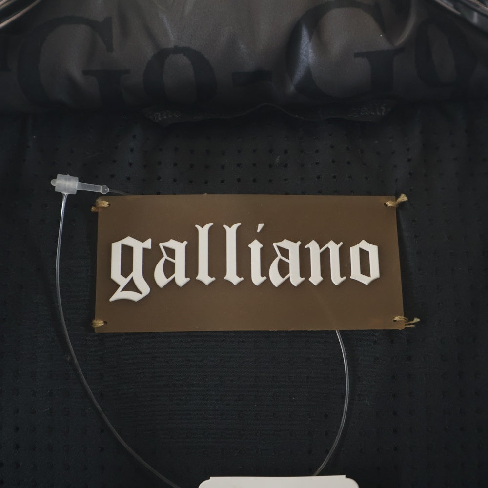 John Galliano(ジョン ガリアーノ) ニュースペーパー フーデッド ダウンベスト グレー