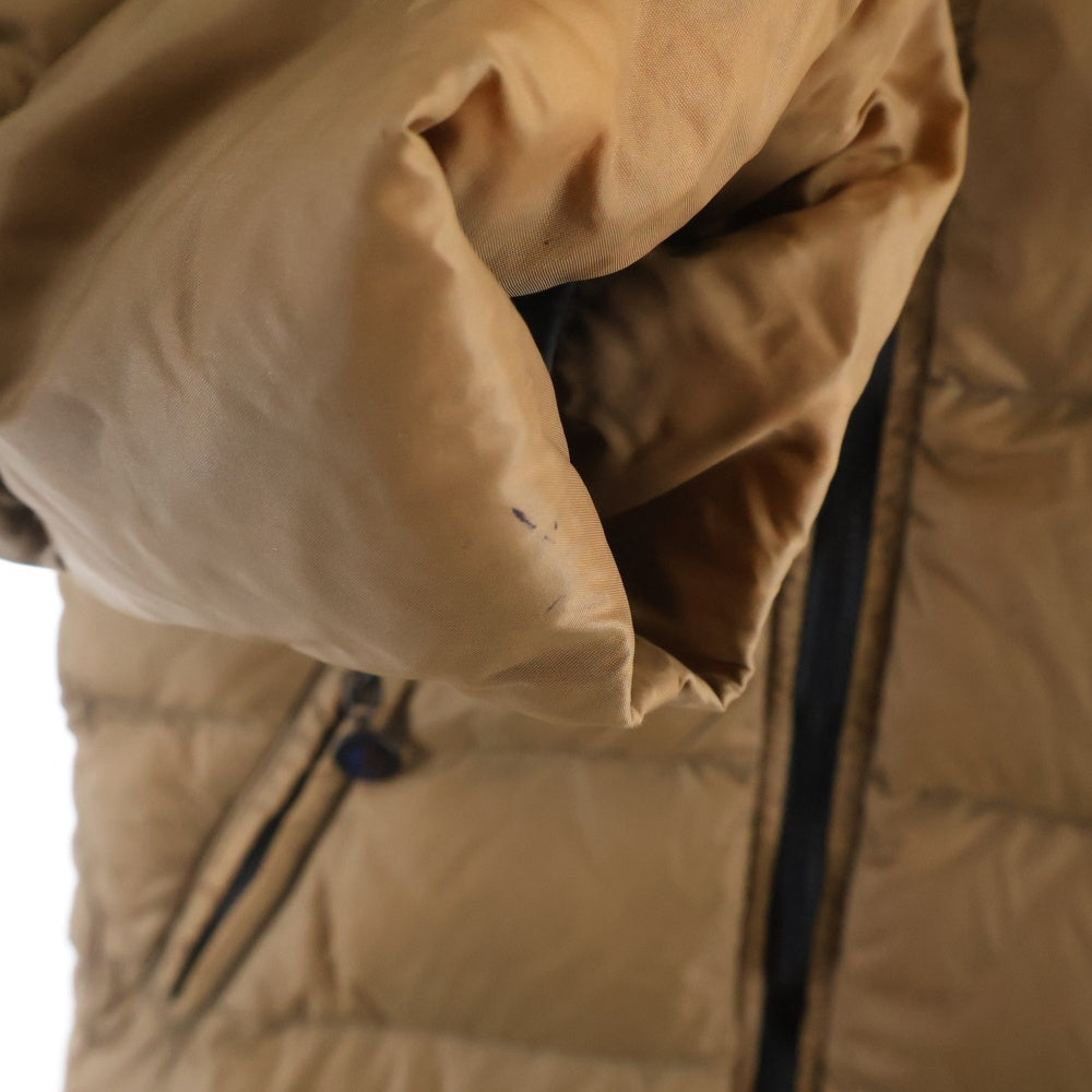 MONCLER(モンクレール) MOKA モカ アームロゴワッペン ジップアップ フーデッドダウンジャケット ブラウン 49332/50/68959