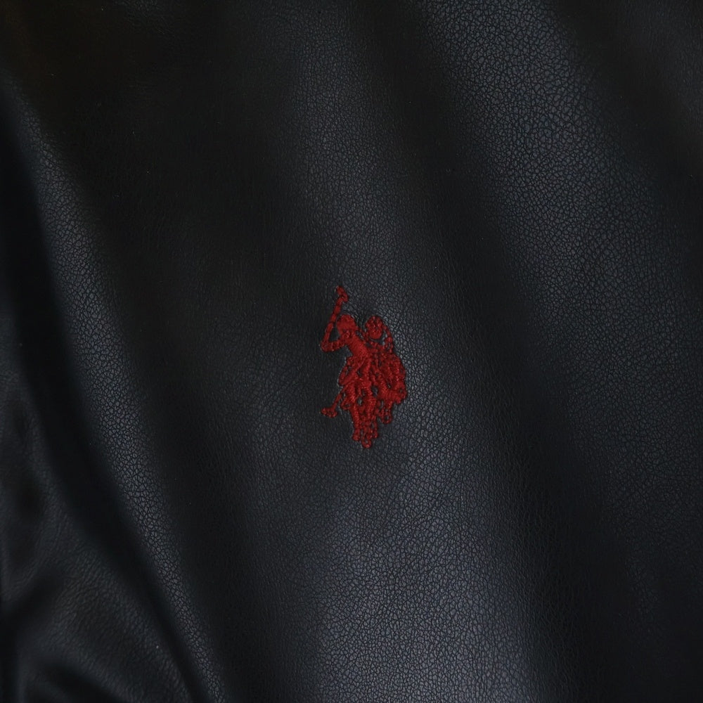 U.S. POLO ASSN.(ユーエスポロアッスン) エンブロイダリーロゴデザイン ダブルポケット ジップアップ フェイクレザージャケット ブラック PLM43818WG
