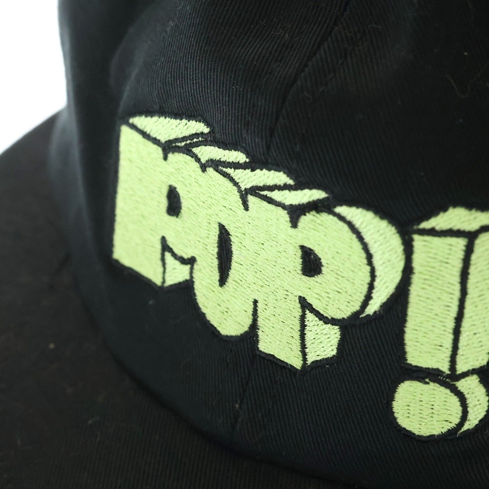 POP TRADING COMPANY(ポップトレーディングカンパニー) エンブロイダリーロゴデザイン アジャスター付き 6パネル ベースボールキャップ 帽子 ブラック