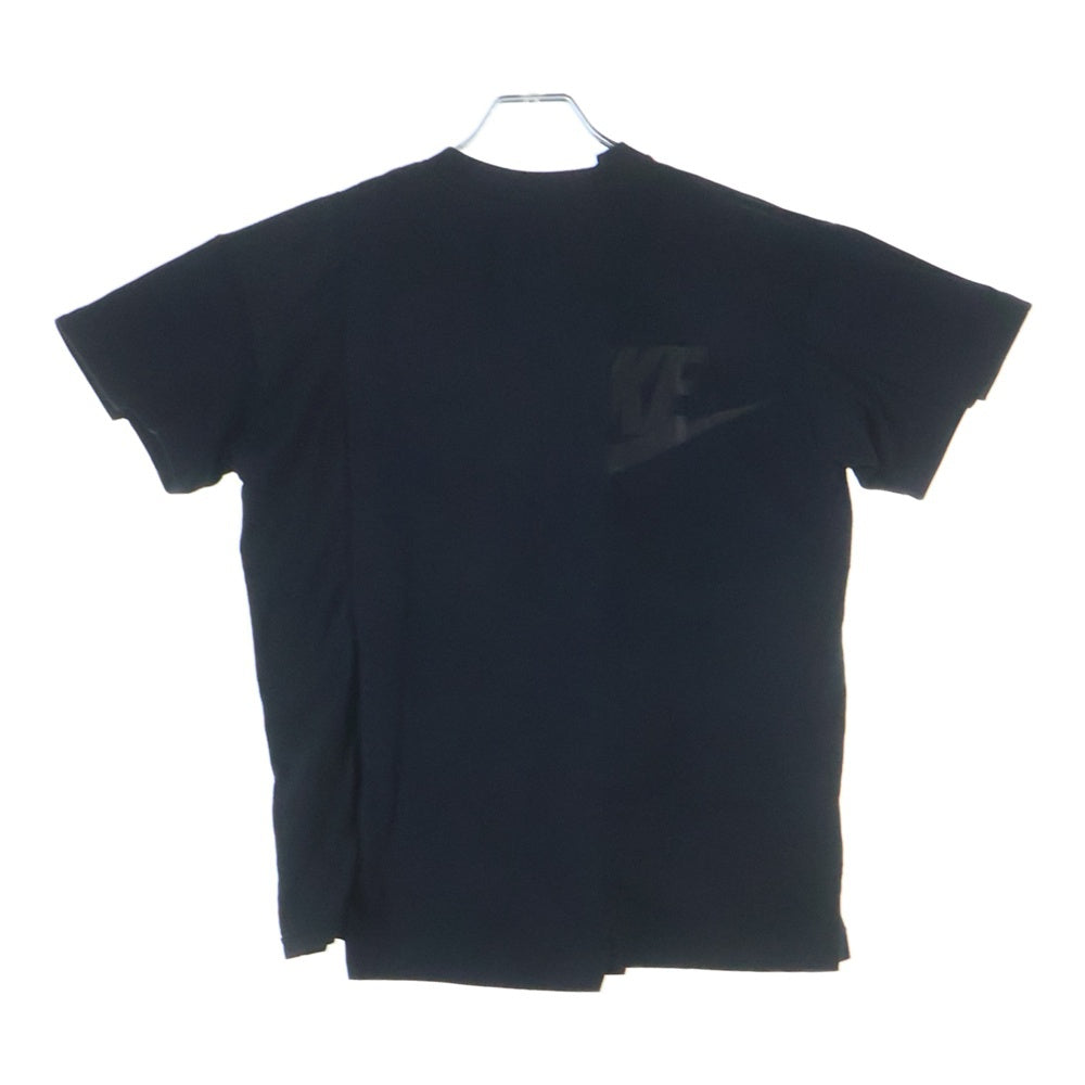 NIKE(ナイキ) ×Sacai WMNS Hybrid T-shirt サカイ ウィメンズ ハイブリット ドッキング加工 フロントロゴプリントTシャツ 半袖クルーネックカットソー ブラック CD6310-010