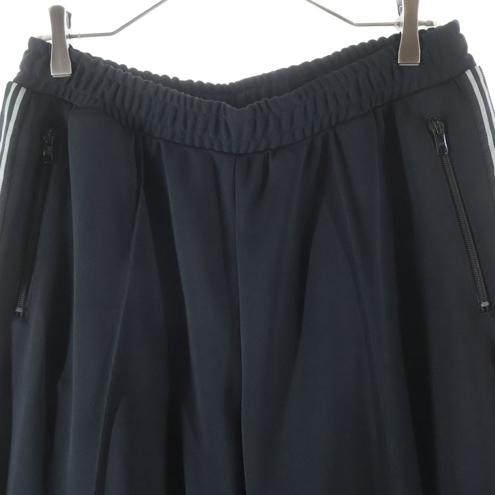 ISAMU KATAYAMA BACKLASH(イサムカタヤマバックラッシュ) POLYESTER-JERSEY REGULAR TRACK PANTS ポリエステル ジャージー サイドライン ワイドレギュラートラックパンツ ブラック 2105-02