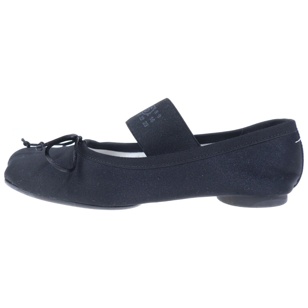 MM6 Maison Margiela(エムエムシックスメゾンマルジェラ) 24SS アナトミック リボンデザイン バレエ シューズ ブラック S59WZ0093