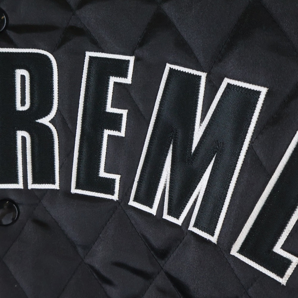SUPREME(シュプリーム) 17SS Quilted Satin Varsity Jacket アーチロゴ キルテッドサテンバーシティジャケット ブラック
