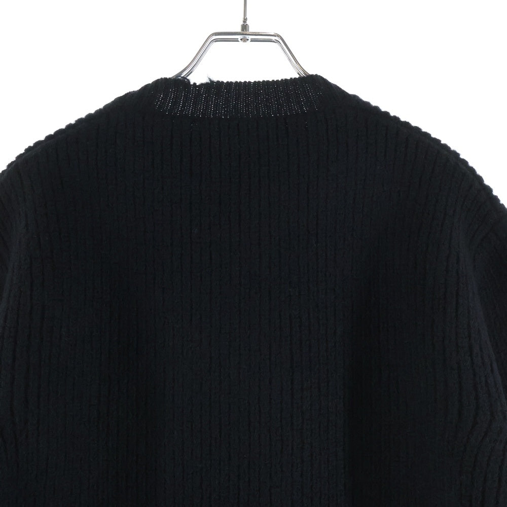 PRADA(プラダ) Black Wool Crew-neck Sweater With Pendant ブラック ウール ペンダント付き クルーネックニットセーター UMF129