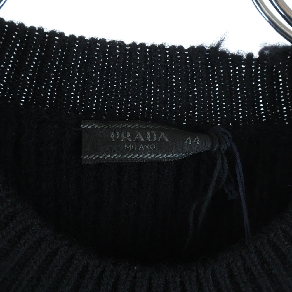PRADA(プラダ) Black Wool Crew-neck Sweater With Pendant ブラック ウール ペンダント付き クルーネックニットセーター UMF129