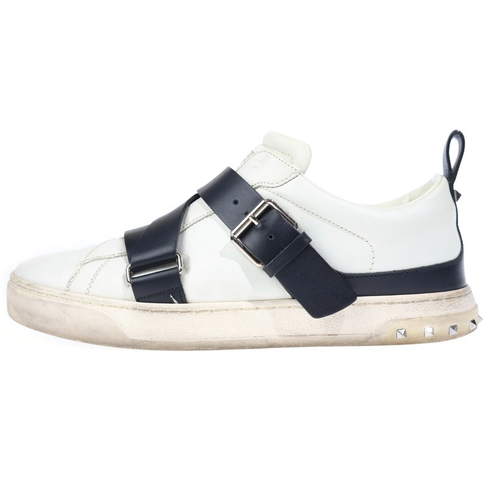 VALENTINO(ヴァレンティノ) ROCK STUDS BELTED SNEAKER ロックスタッズ ベルテッド レザーローカットスニーカー ホワイト/ブラック TPA03Y2