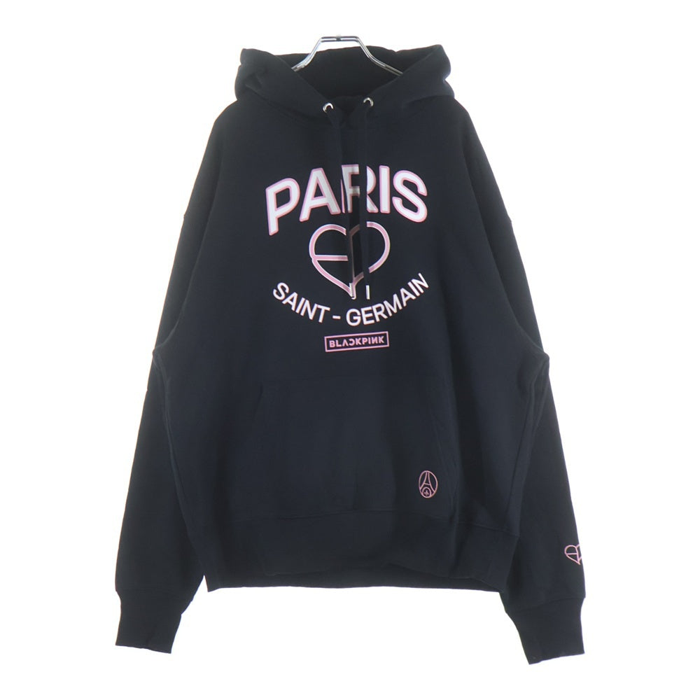 PARIS SAINT-GERMAIN(パリサンジェルマン) ×BLACKPINK ELEVATED GRAPHIC HOODIE エレベイテッド グラフィック プルオーバースウェットパーカー フーディー ブラック ST856-BLKPSG-BPP