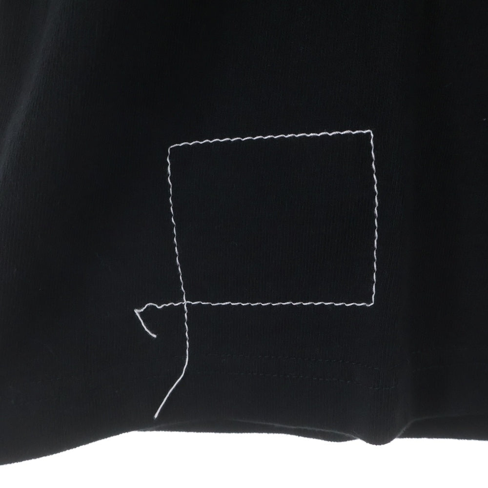 Sacai(サカイ) 25SS ×WTAPS Print T-Shirt ダブルタップス ロゴプリントTシャツ 半袖カットソー ブラック 25-0928S