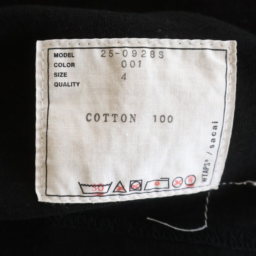 Sacai(サカイ) 25SS ×WTAPS Print T-Shirt ダブルタップス ロゴプリントTシャツ 半袖カットソー ブラック 25-0928S