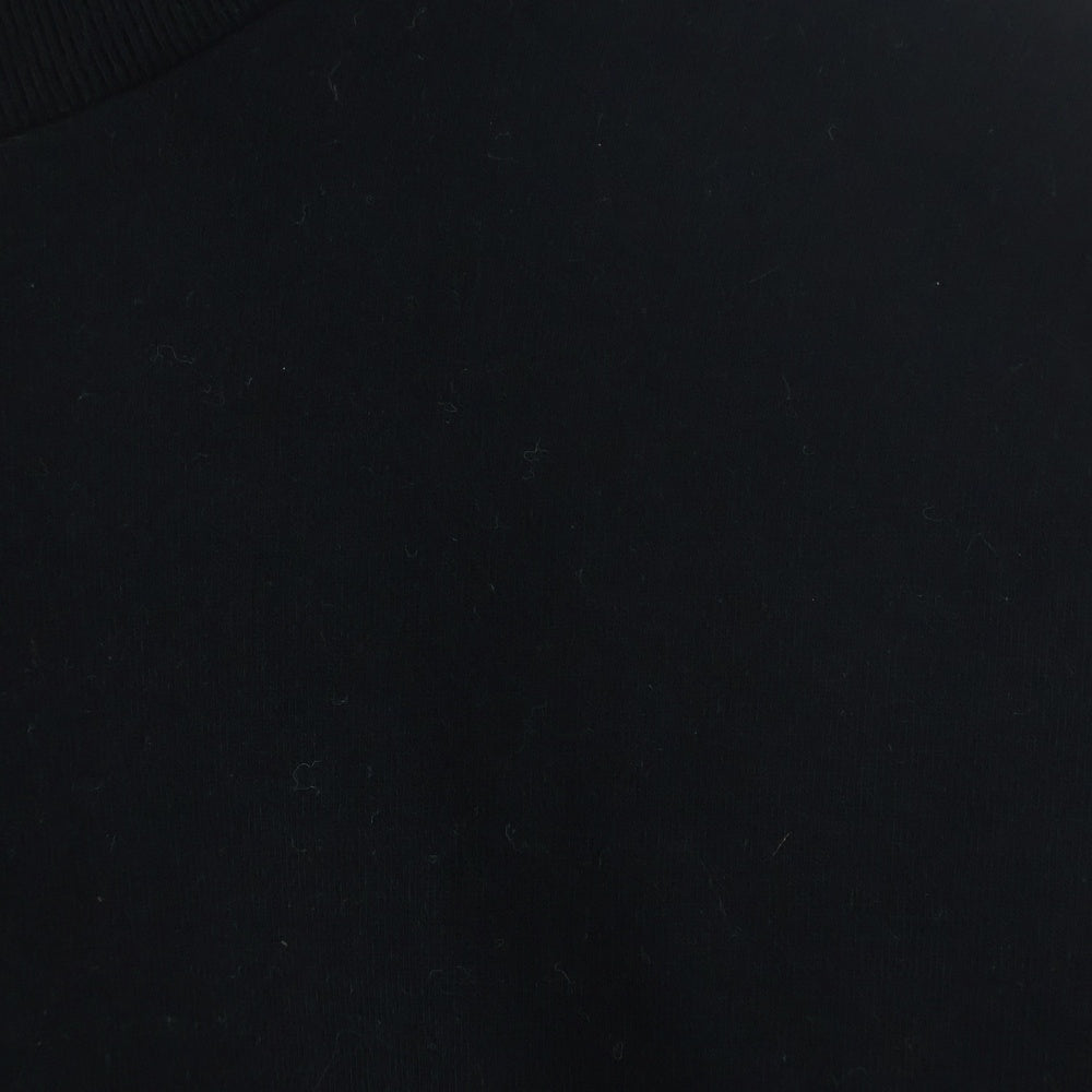 FEAR OF GOD ESSENTIALS(フィアオブゴッド エッセンシャルズ) フロントロゴ ドロップショルダー モックネック ロングスリーブ 長袖Tシャツ カットソー ブラック