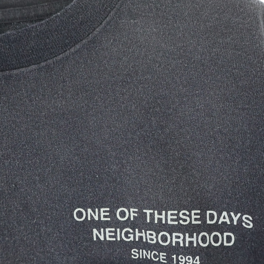 NEIGHBORHOOD(ネイバーフッド) 25AW×ONE OF THESE DAYS ワン オブ ジーズ デイズ サベージ加工 両面プリント クルーネック 半袖ポケットTシャツ カットソー ブラック 252FPODN-CSM03