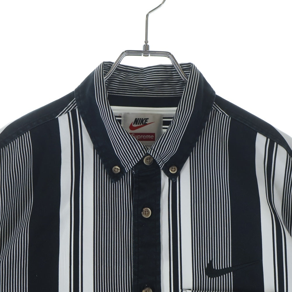 SUPREME(シュプリーム) 21SS ナイキ ロゴエンブロイダリー デニム切り替え レギュラーカラー コットン ツイル ストライプ 長袖シャツ ブラック/ホワイト DB0499-010