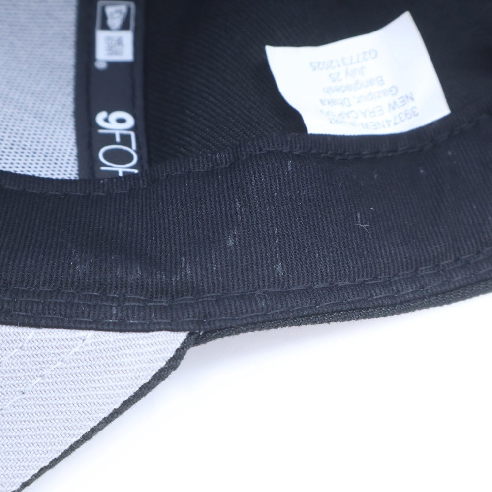 SUPREME(シュプリーム) 25AW Sharp Spellout Adjustable New Era シャープスペルアウト アジャスタブルニューエラ 5パネル エンブロイダリーロゴ ベースボールキャップ 帽子 ブラック