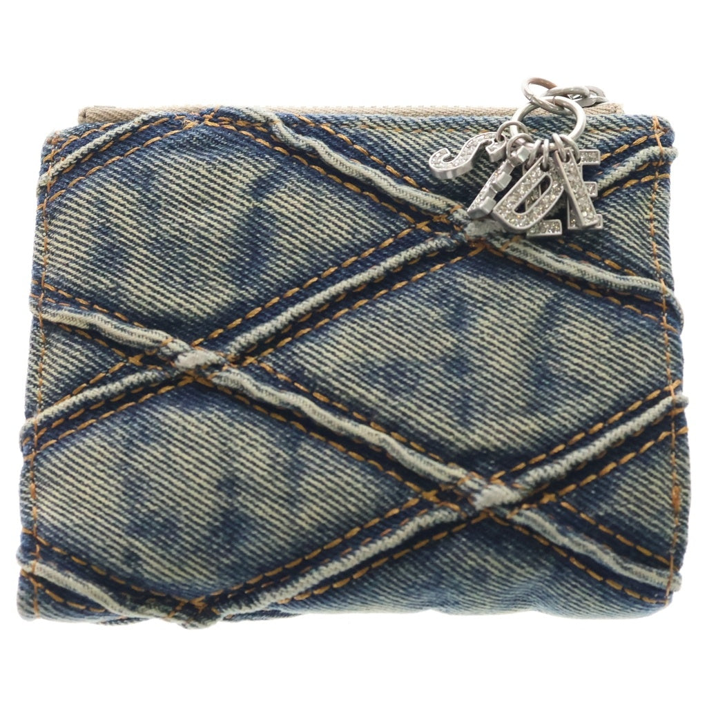 DIESEL(ディーゼル) CHARM D-BI FOLD ZIP レタリングチャーム キルティングデニム ミニウォレット 二つ折り財布 インディゴ X10116P5570 レディース