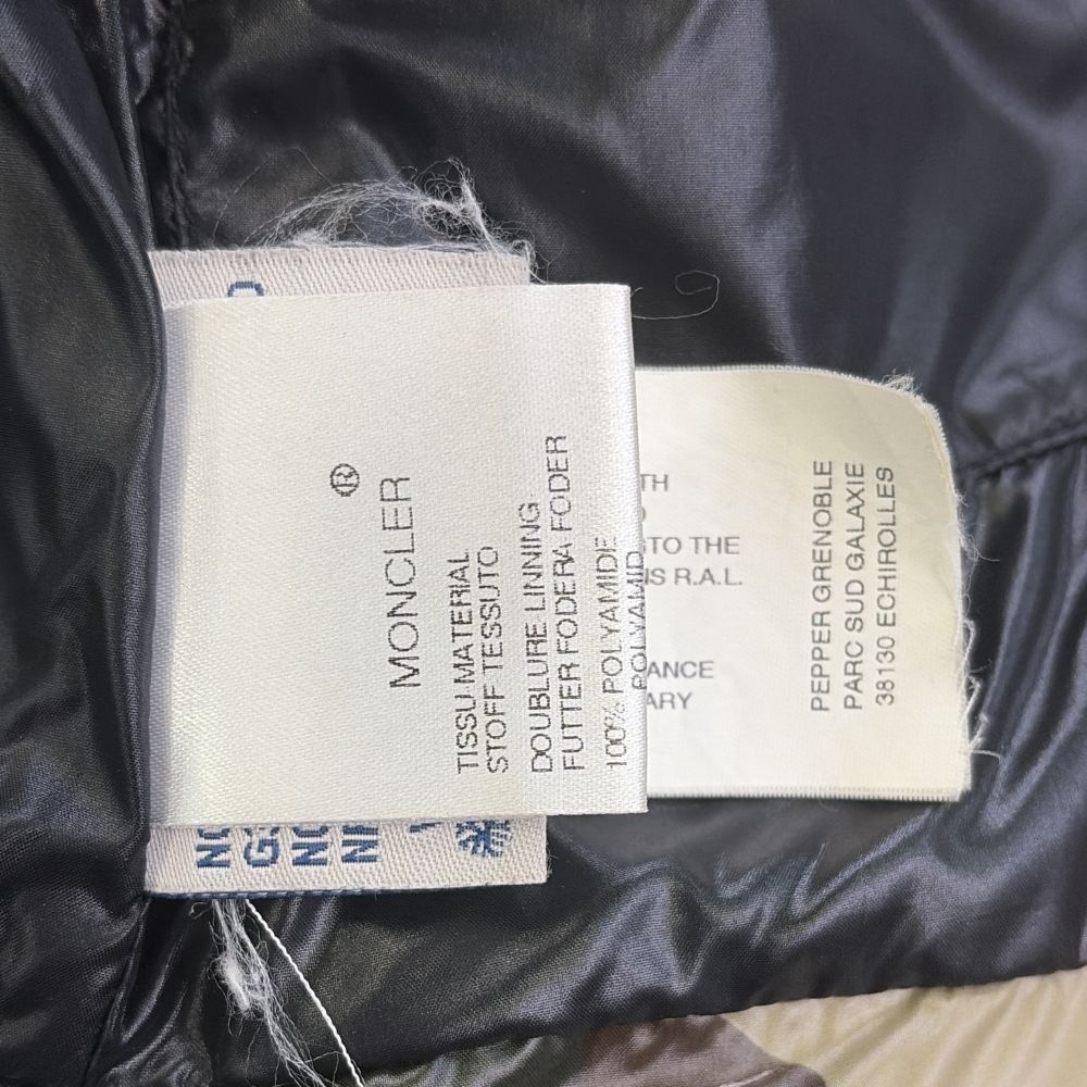MONCLER(モンクレール) TIBET チベット ロゴワッペン カモ柄 ジップアップ ナイロン ダウン ベスト ジャケット カーキ 43302/50/68931