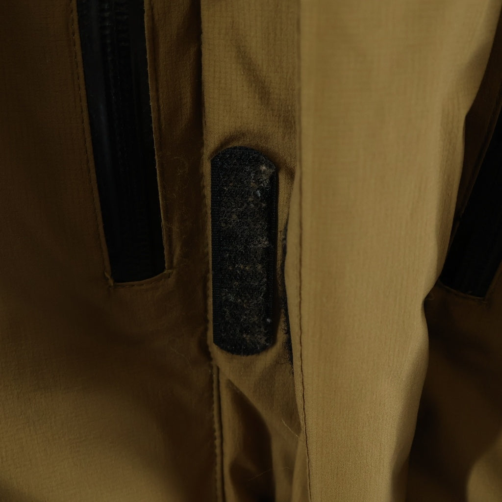 THE NORTH FACE(ザノースフェイス) BALTRO LIGHT JACKET バルトロライト ナイロン ロゴ刺繍 フーデッド ダウンジャケット ブラウン ND91950