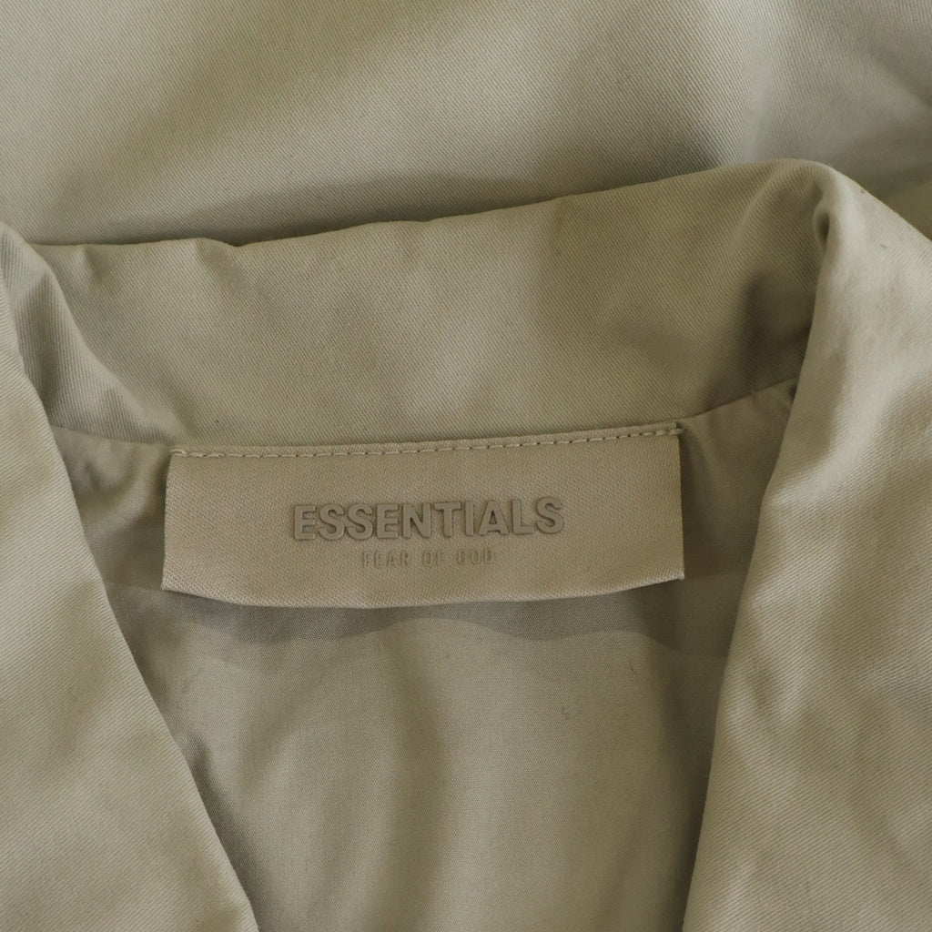 FEAR OF GOD ESSENTIALS(フィアオブゴッド エッセンシャルズ) キッズ バックロゴコーチジャケット ベージュ
