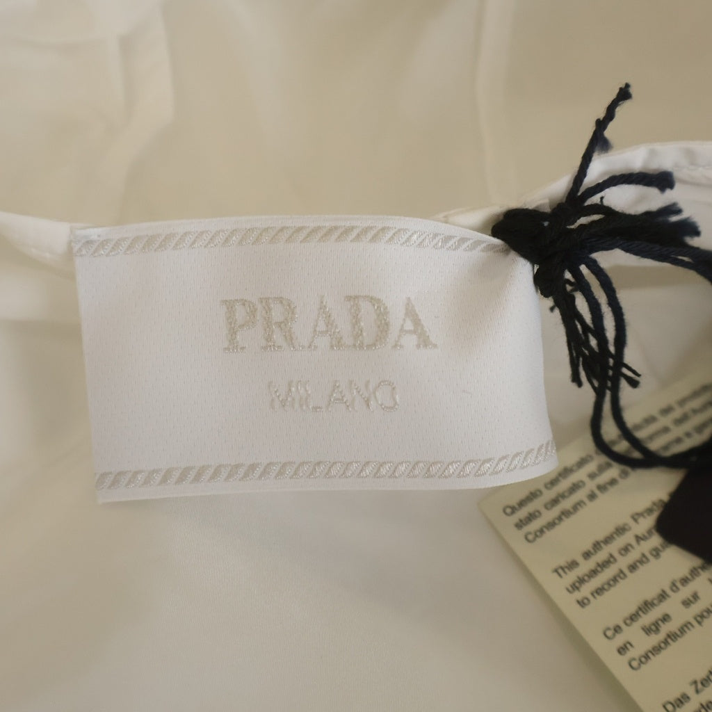 PRADA(プラダ) トライアングルロゴプレート フーデッド ジップアップ リナイロンジャケット ホワイト SGC835