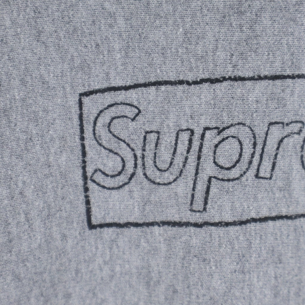 SUPREME(シュプリーム) 21SS ×KAWS Chalk Logo Hooded Sweatshirt カウズ チョーク ロゴ プルオーバースウェットパーカー フーディー グレー
